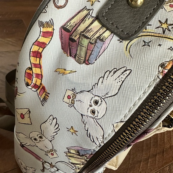 Harry Potter Hedwig Themed Backpack - Picture 13 of 16